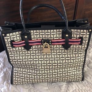 Tommy Hilfiger purse
